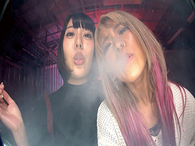 主観 タバコ美女 煙 ヤニベロ 痰唾ぶっかけ ドS淫語浴び手コキ サンプル動画サムネイル